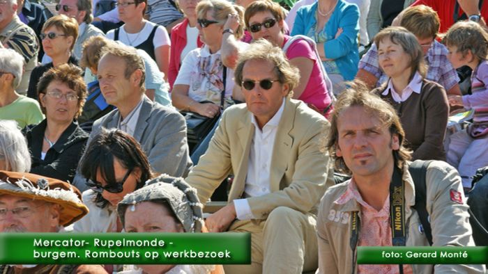 montE3437- rupelmonde stadspijpers-  web 2009