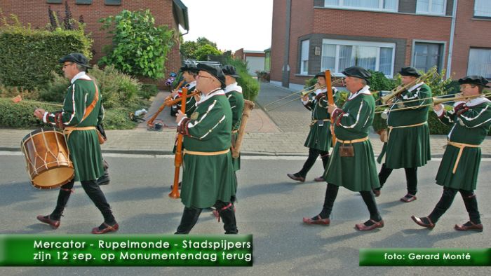 montE3442- rupelmonde stadspijpers-  web 2009