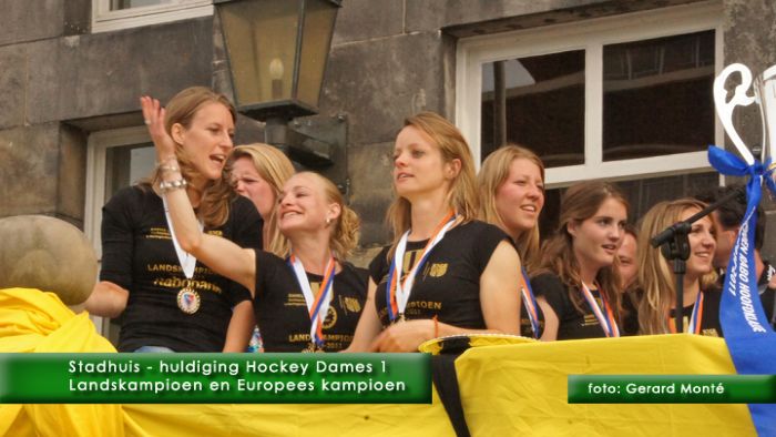 0montE9034- hockey dames1 stadhuis-  web 2011