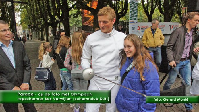 0montE9619- Zorro op de Parade-  web 2011