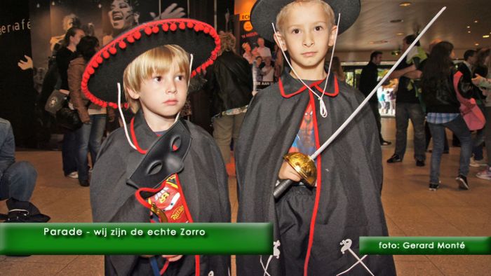0montE9622- Zorro op de Parade-  web 2011