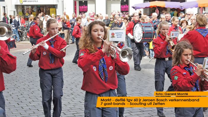 montE12029- jbvband 60jr defilE-  web 2012