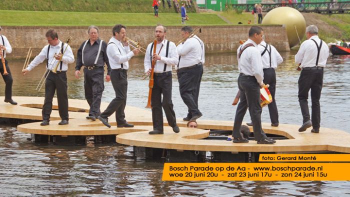 montE12090- boschparade generale-  web 2012