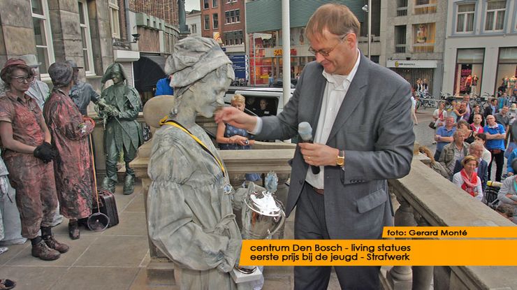 01-living statues prijzen 1juli2012 - foto GerardMontE - web