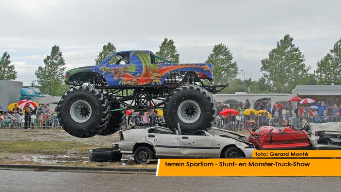 montE17771- Stunt- en Monster-Truck-Show