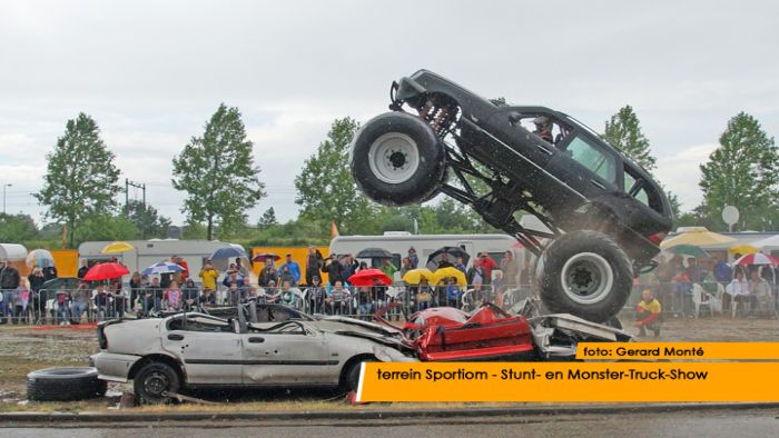 montE17779- Stunt- en Monster-Truck-Show