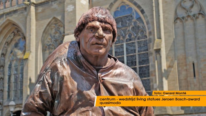 montE17895- living statues