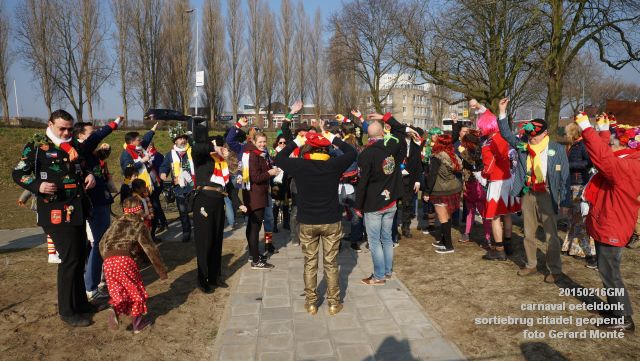 DSC09751-  carnaval oeteldonk sortiebrug citadel geopend- 16feb2015 - foto GerardMontE web