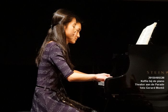 DSC08042- koffie bij de piano ThadP - 5apr2015 -  foto GerardMontE web