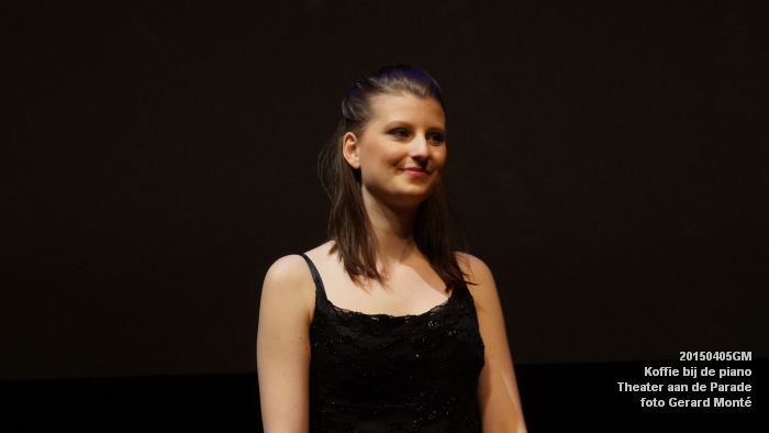 DSC08084- koffie bij de piano ThadP - 5apr2015 -  foto GerardMontE web