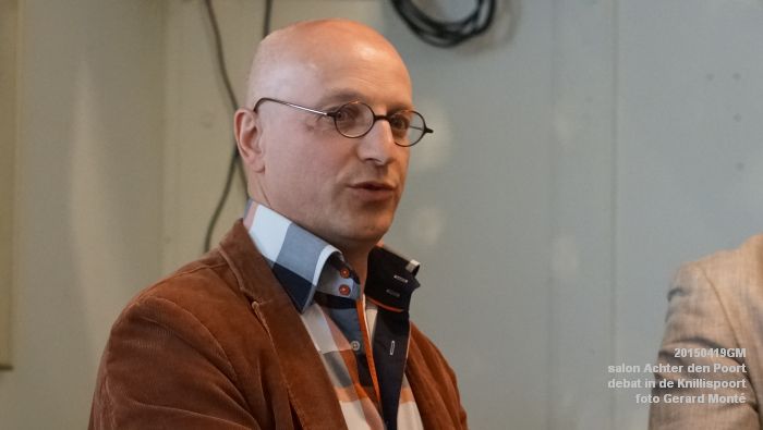 DSC00240- salon Achter den Poort - debat in de Knillispoort - 19apr2015 - foto GerardMontE web