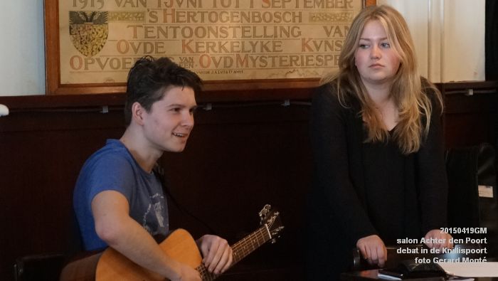 DSC00243- salon Achter den Poort - debat in de Knillispoort - 19apr2015 - foto GerardMontE web