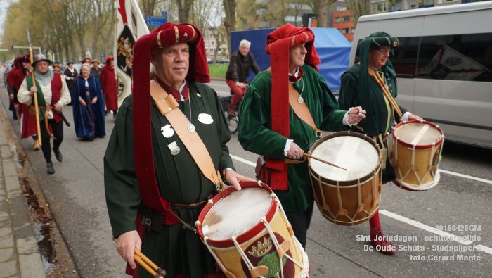 DSC03366- Sint-Jorisdagen schuttersgilde De Oude Schuts - Stadspijpers - 25apr2015 - foto GerardMontE web