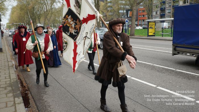 DSC03367- Sint-Jorisdagen schuttersgilde De Oude Schuts - Stadspijpers - 25apr2015 - foto GerardMontE web