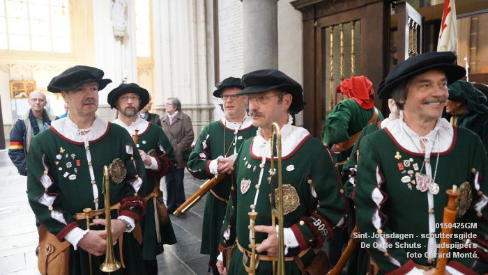 DSC03393- Sint-Jorisdagen schuttersgilde De Oude Schuts - Stadspijpers - 25apr2015 - foto GerardMontE web