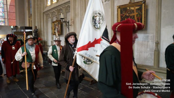 DSC03398- Sint-Jorisdagen schuttersgilde De Oude Schuts - Stadspijpers - 25apr2015 - foto GerardMontE web