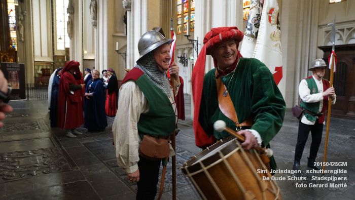 DSC03411- Sint-Jorisdagen schuttersgilde De Oude Schuts - Stadspijpers - 25apr2015 - foto GerardMontE web