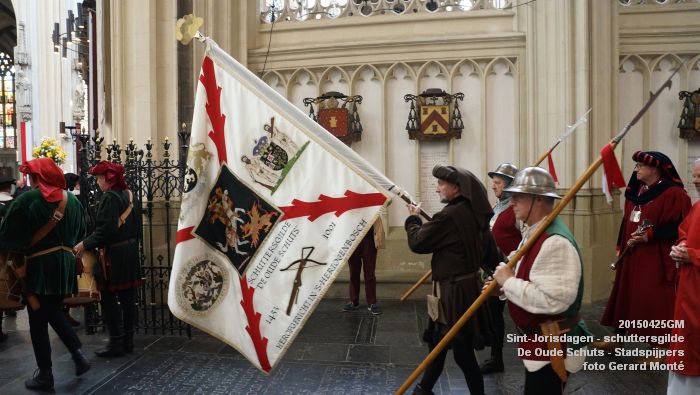 DSC03415- Sint-Jorisdagen schuttersgilde De Oude Schuts - Stadspijpers - 25apr2015 - foto GerardMontE web