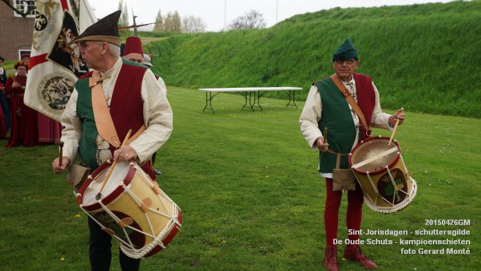 eDSC03370- Sint-Jorisdagen schuttersgilde De Oude Schuts - Stadspijpers - 26apr2015 - foto GerardMontE web