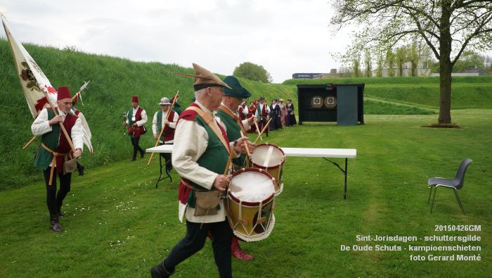 eDSC03379- Sint-Jorisdagen schuttersgilde De Oude Schuts - Stadspijpers - 26apr2015 - foto GerardMontE web