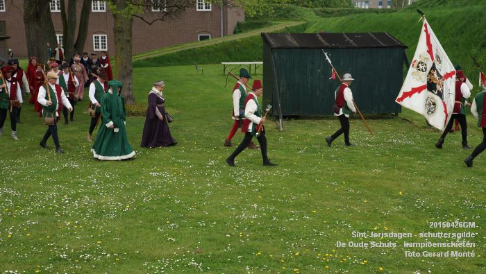 eDSC03390- Sint-Jorisdagen schuttersgilde De Oude Schuts - Stadspijpers - 26apr2015 - foto GerardMontE web