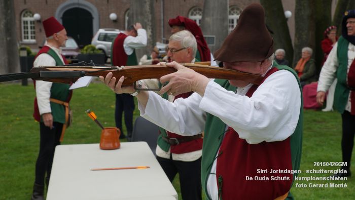 eDSC03433- Sint-Jorisdagen schuttersgilde De Oude Schuts - Stadspijpers - 26apr2015 - foto GerardMontE web