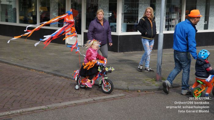 DSC03510- Orthen 1200 benkske vrijmarkt schaarhuisplein - 27apr2015 - foto GerardMontE web