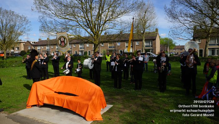 DSC03537- Orthen 1200 benkske vrijmarkt schaarhuisplein - 27apr2015 - foto GerardMontE web