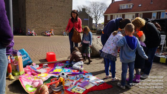 DSC03611- Orthen 1200 benkske vrijmarkt schaarhuisplein - 27apr2015 - foto GerardMontE web