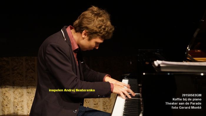 bDSC04416- Koffie bij de piano ThadP - 3mei2015 -  foto GerardMontE web t