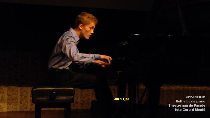 c2DSC08083- Koffie bij de piano ThadP - 3mei2015 -  foto GerardMontE web t