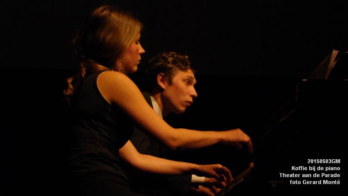 cDSC08136- Koffie bij de piano ThadP - 3mei2015 -  foto GerardMontE web