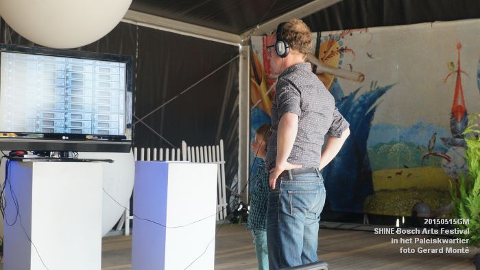 DSC05563-DSC05559- Shine BAF in het Paleiskwartier - 15mei2015 -  foto GerardMontE web