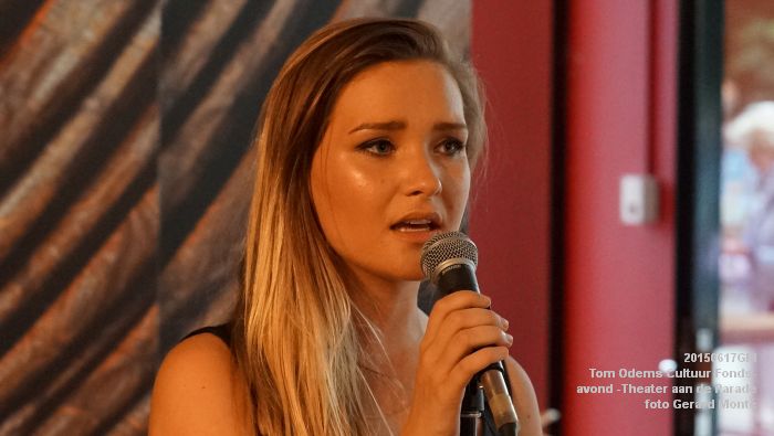 DSC00226- Tom Odems Cultuur Fonds-avond in ThadP - 17juni2015 - foto GMontE dia