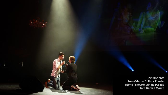 DSC00405- Tom Odems Cultuur Fonds-avond in ThadP - 17juni2015 - foto GMontE dia