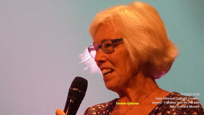 DSC00427- Tom Odems Cultuur Fonds-avond in ThadP - 17juni2015 - foto GMontE dia
