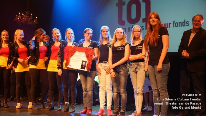 DSC00445- Tom Odems Cultuur Fonds-avond in ThadP - 17juni2015 - foto GMontE dia