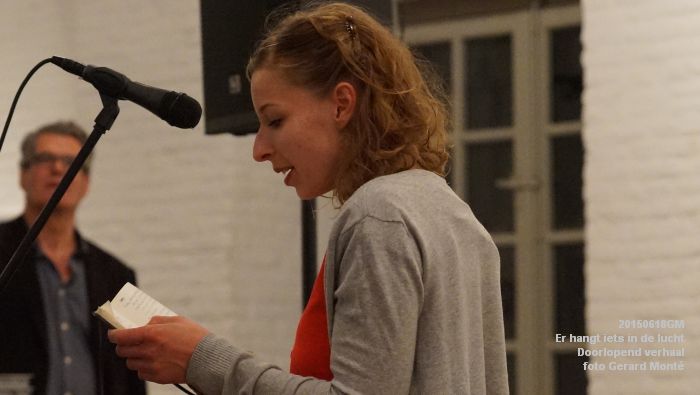 DSC00826- Er hangt iets in de lucht - Doorlopend verhaal - 18juni2015 - foto GerardMontE web
