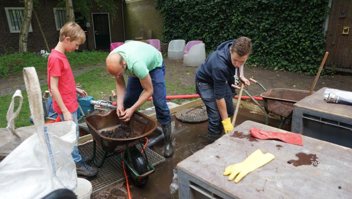 DSC02288- groot tuighuis - archeohotspot - poep van vroeger - 24juni2015 - foto GerardMontE web