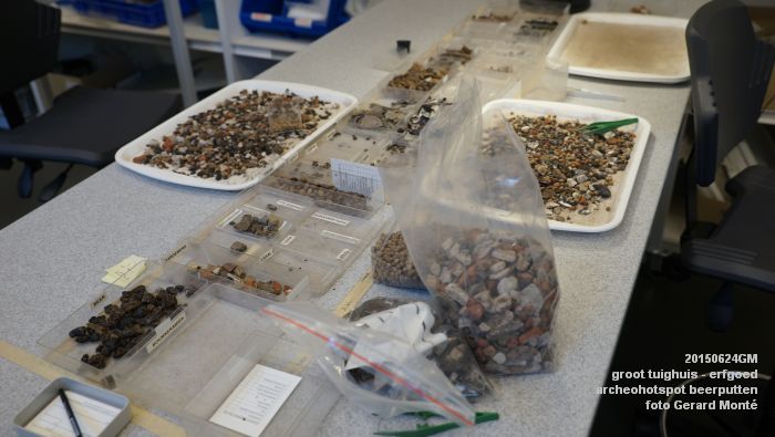 DSC02294- groot tuighuis - archeohotspot - poep van vroeger - 24juni2015 - foto GerardMontE web