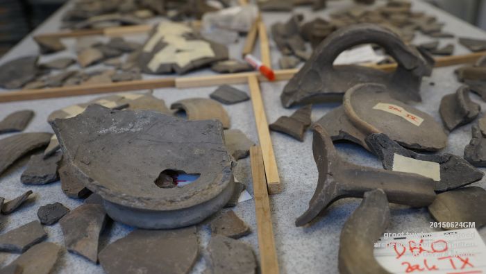 DSC02298- groot tuighuis - archeohotspot - poep van vroeger - 24juni2015 - foto GerardMontE web