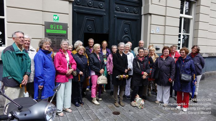 DSC09350- Zomerschool55+ Sasdenbosch - Literaire wandeling centrum - 27juli2015 - foto GerardMontE web