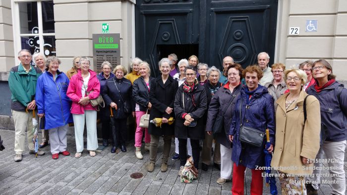 DSC09351- Zomerschool55+ Sasdenbosch - Literaire wandeling centrum - 27juli2015 - foto GerardMontE web
