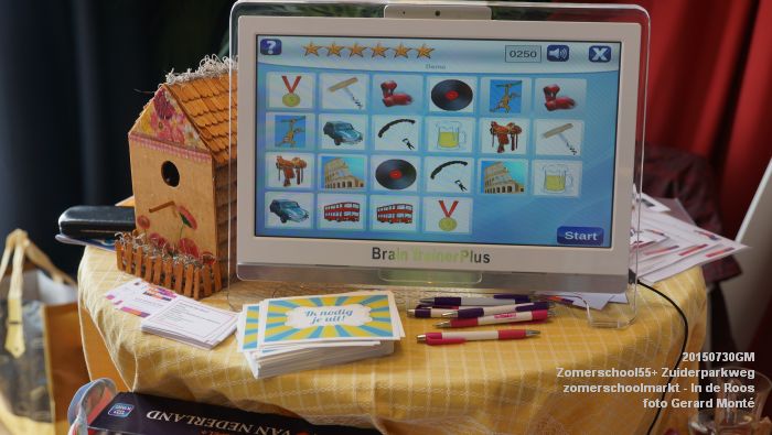 eDSC00844-DSC00871- Zomerschool55+ Zuiderparkweg zomerschoolmarkt - In de Roos - 30juli2015 - foto GerardMontE web