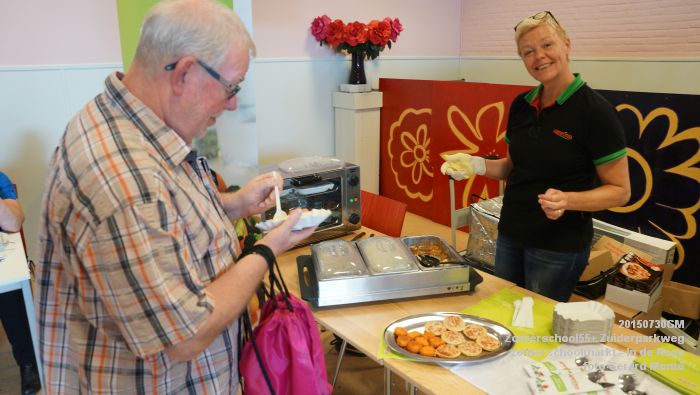 eDSC00858- Zomerschool55+ Zuiderparkweg zomerschoolmarkt - In de Roos - 30juli2015 - foto GerardMontE web