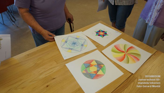 jDSC01367- Zomerschool55+ mandela tekenen - 3aug2015 - foto GerardMontE web