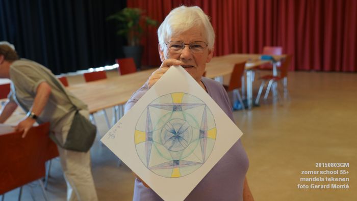 jDSC01371- Zomerschool55+ mandela tekenen - 3aug2015 - foto GerardMontE web