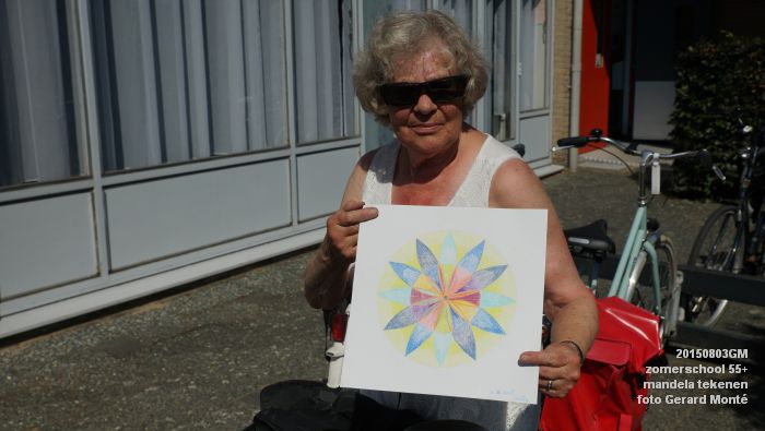 jDSC01375- Zomerschool55+ mandela tekenen - 3aug2015 - foto GerardMontE web