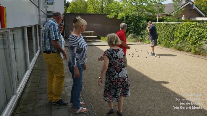 mDSC01635- Zomerschool55+ In de roos - jeu de boules - 5aug2015 - foto GerardMontE web