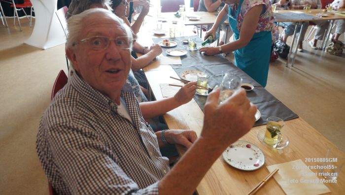 oDSC01665- Zomerschool55+ In de roos - sushi maken - 5aug2015 - foto GerardMontE web